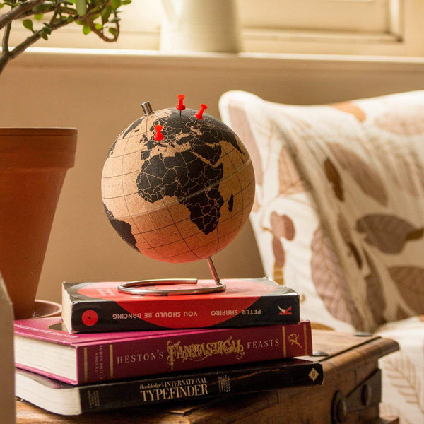 Suck UK – Mini Desktop Cork Globe | Push Pins Included - Topglobe